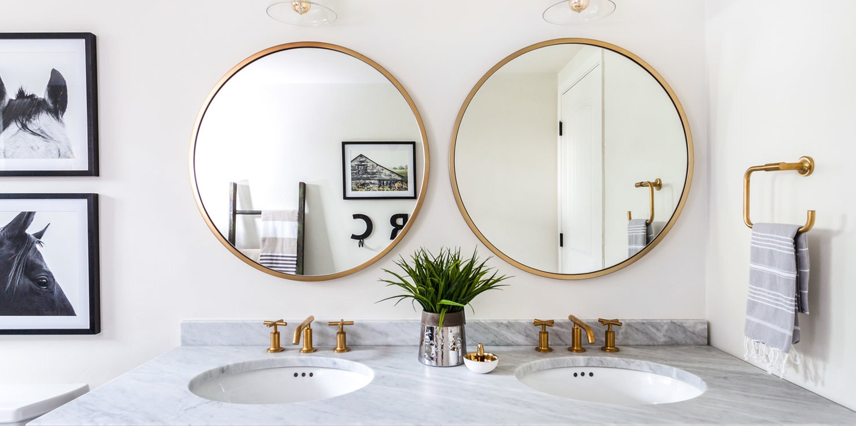 Want To Buy Mirror In NZ? Know How It Works Wonders To Create A Perfect Illusion Of Space! - NZHomeware